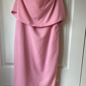 Bubblegum pink strapless dress from Lulu’s!